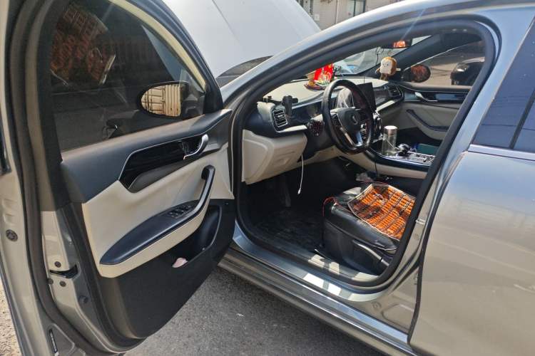 Used BYD Qin PLUS 2021 DM-i 120KM Prestige Model Driver Seat