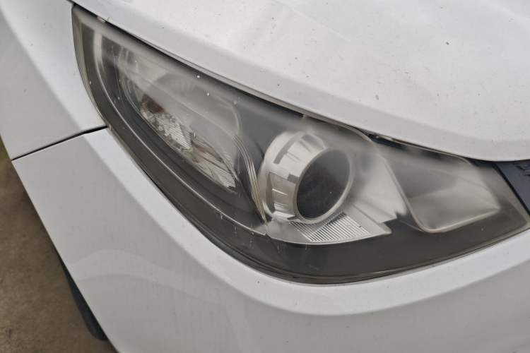Used MG 5 2012 1.5L Automatic Elite Edition Right Front Headlight