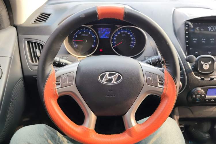 Used Hyundai ix35 2015 2.0L Automatic 2WD Smart Version China V Standard
