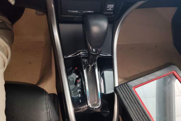 Used Honda Crider 2015 1.8L automatic comfort version Gear Lever