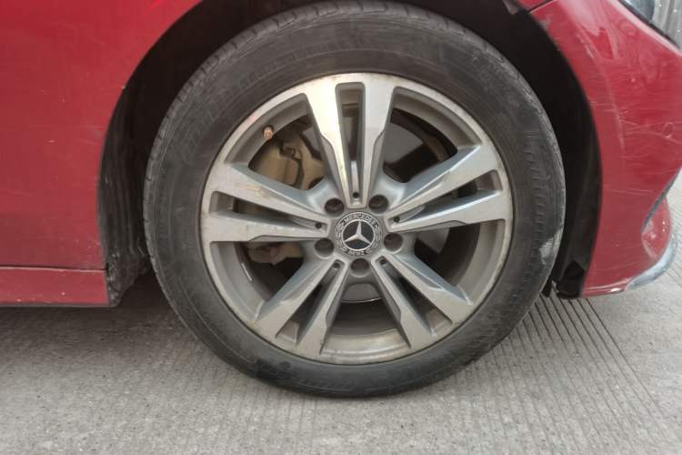 Used Mercedes-Benz C-Class 2018 C 200 L Sport Edition Right Front Wheel Hub