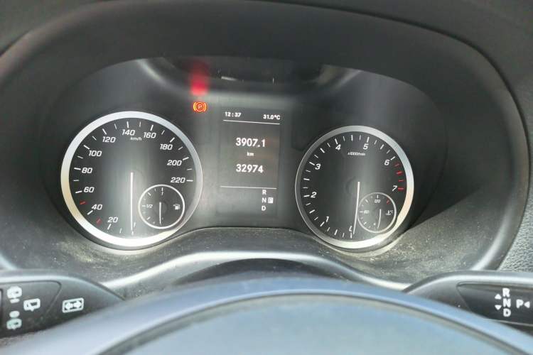 Used Mercedes-Benz Vito 2021 2.0T Elite Version 7 Seats Instrument Cluster