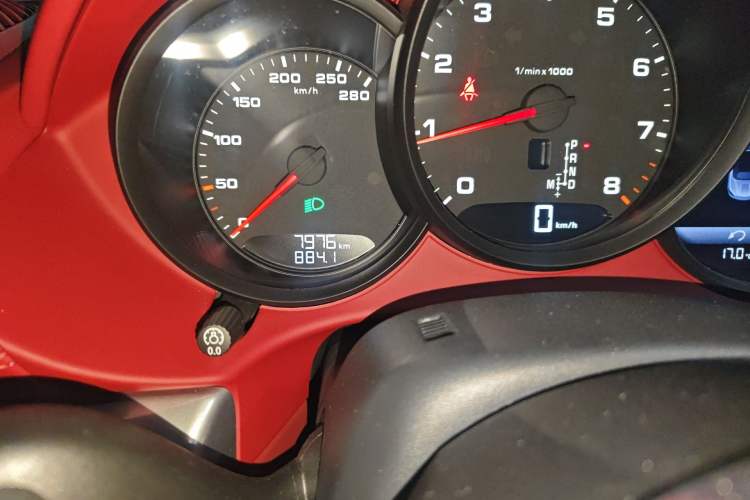 Used Porsche 718 2022 Boxster 2.0T Odometer Close Up