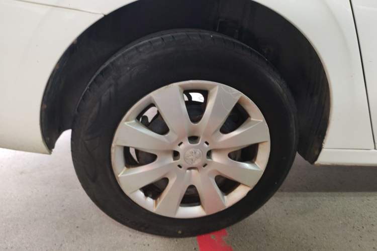 Used Peugeot 301 2016 1.6L Manual Happiness Edition