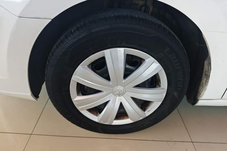 Used Volkswagen Jetta 2017 1.5L Automatic Fashion Model Exterior 4