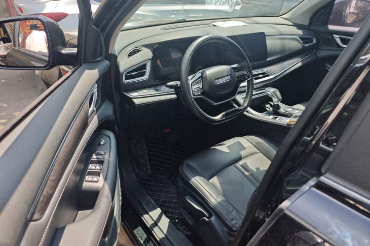 Used Dongfeng Fengon 580 2022 1.5T Automatic Enjoyment Model Driver Seat