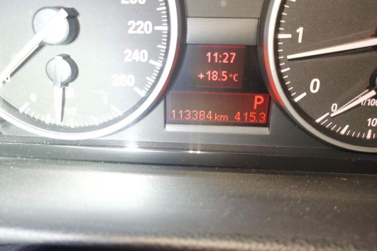 Used BMW 3 Series 2010 320i Luxury Edition
