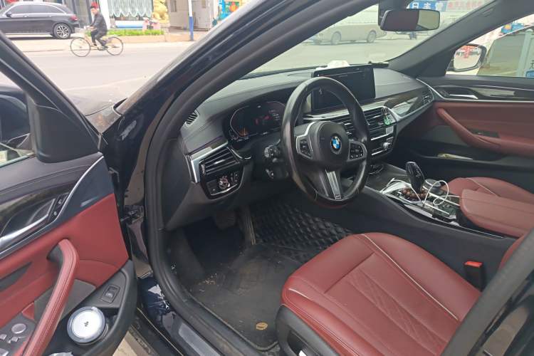 Used BMW 5 Series 2022 Restyled 525Li M Sport Package Driver Seat