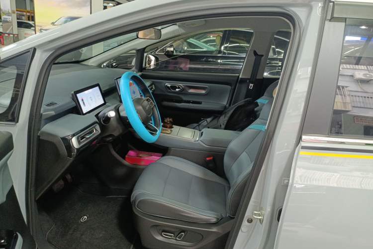 Used AION Y 2023 Plus 510 Smart Edition Left Front Seat