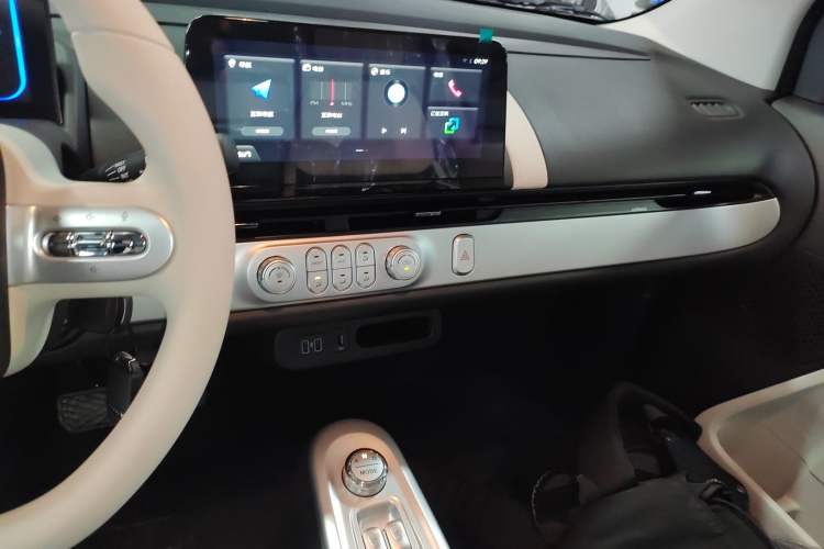 Used CHANGAN NEVO Lumin 2026 Model Treasure Edition 205km Passionate Beige Ningde Audio And AC Panel