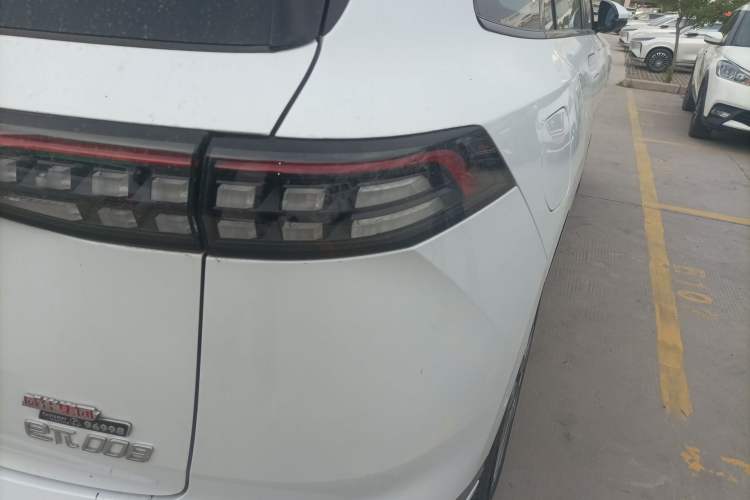 Used Dongfeng eπ eπ008 2025 210 Ultra Range-Extended Version 5 Seats