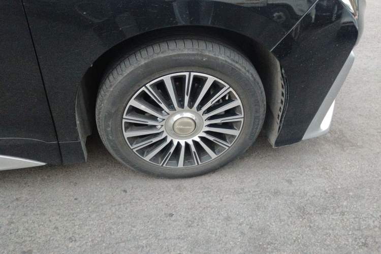 Used GAC Trumpchi M8 2021 Master Series 390T Four-Seat Glory Edition Right Front Wheel Hub