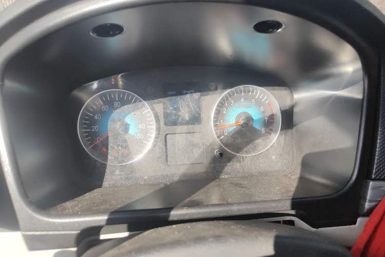 Used Jinbei New Hiace X30L 2024 Wealth Edition Passenger Van 5/6/7 Seater Front-Mounted Air Conditioning