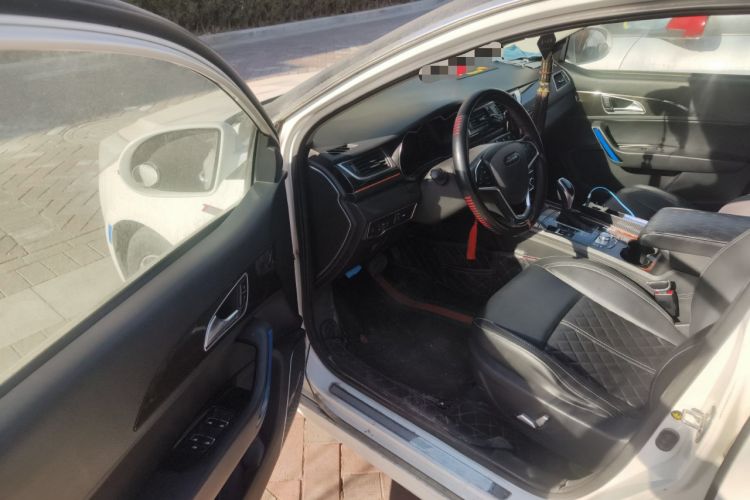 Used Zotye Z560 2017 1.5T CVT Luxury Model
