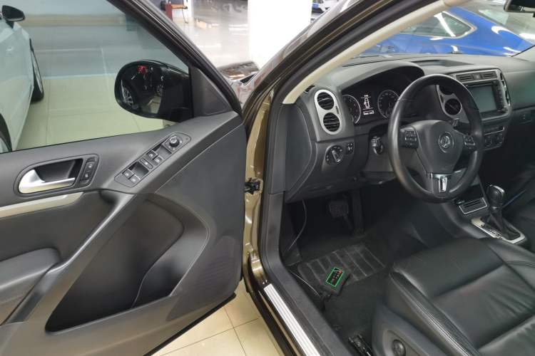 Used Volkswagen Tiguan L 2015 1.8TSI Automatic Two-Wheel Drive Comfort Edition