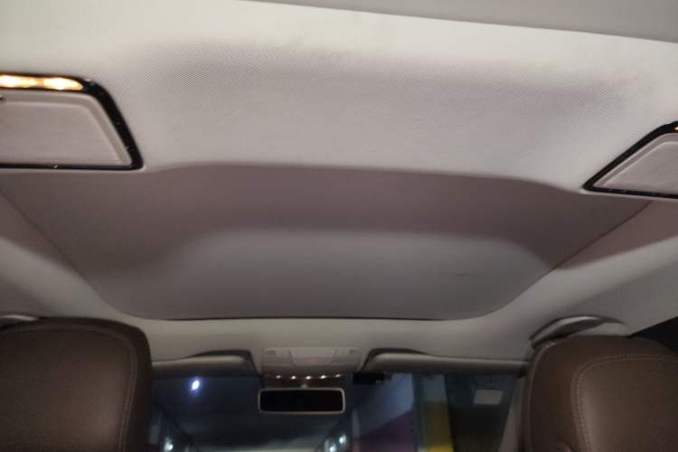 Used Mercedes-Benz E-Class 2016 E 200 L Sport Edition Headliner