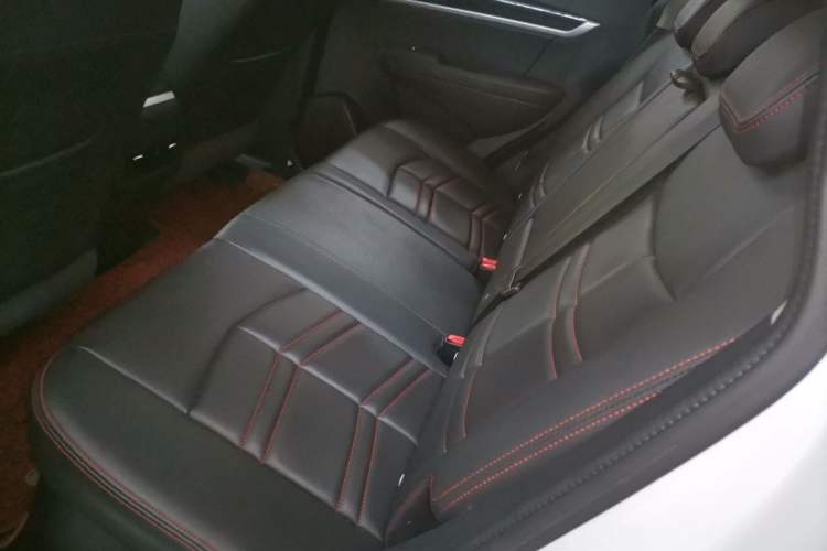 Used Dongfeng Aeolus AX7 2016 2.0L Manual Zhiyi Trim