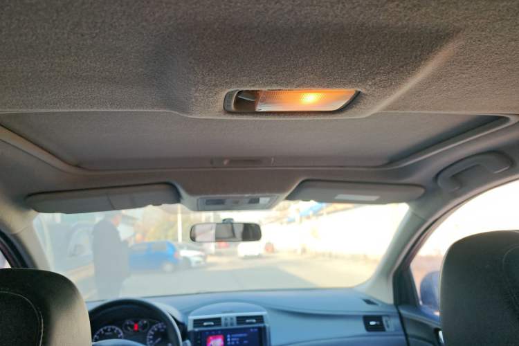 Used Nissan Tiida 2011 1.6L CVT Smart Version