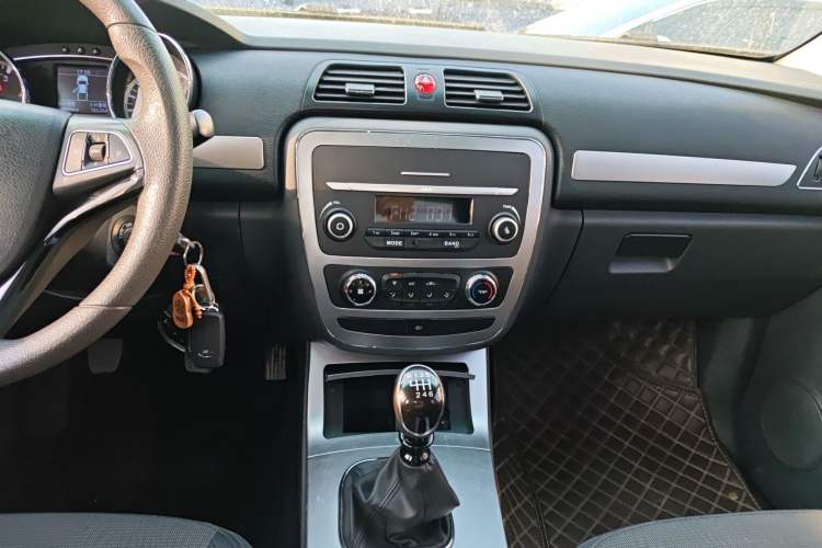 Used JAC Group T6 2022 2.0T Diesel Two-Wheel Drive Engineering Version with Long Wheelbase