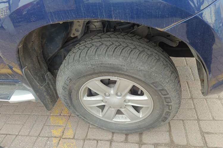 Used Isuzu D-MAX 2018 3.0T Four-Wheel Drive Automatic Ultra-Luxury Version 4JJ1-TC HI
