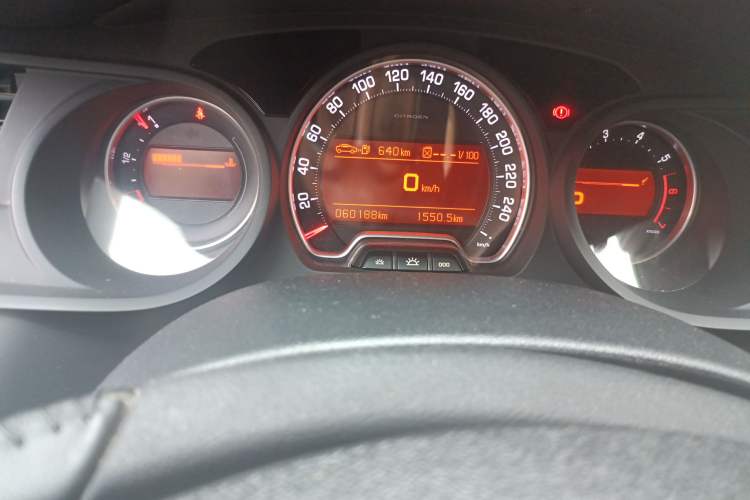 Used Citroen C5 2012 2.0L Automatic Luxury Edition Odometer Close Up