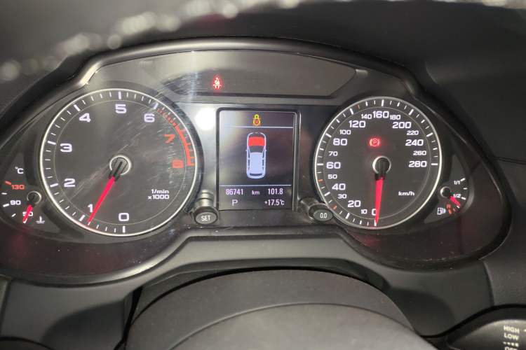 Used Audi Q5 2017 Plus 40 TFSI Technology Model Instrument Cluster