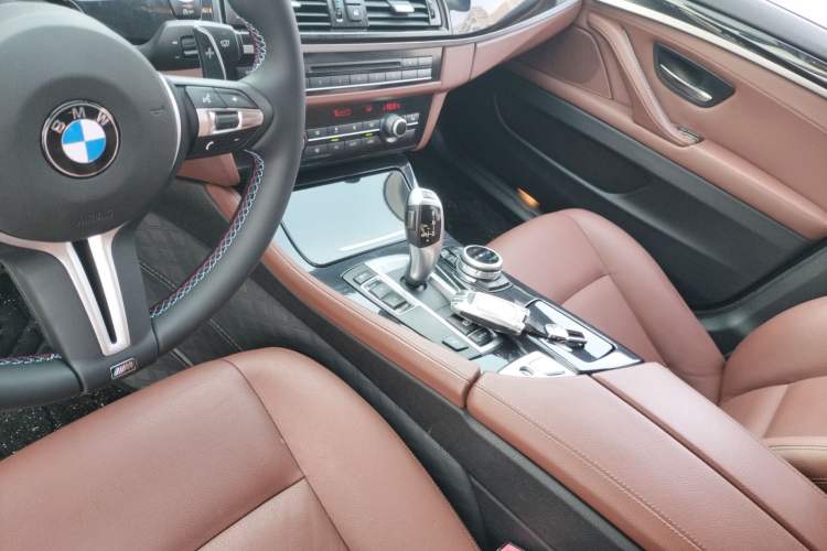 Used BMW 5 Series 2017 520Li Elegant Edition
