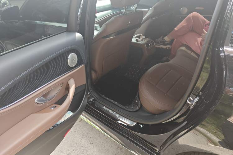 Used Mercedes-Benz E-Class 2017 E 300 L Sporty and Stylish Model Left Rear Seat