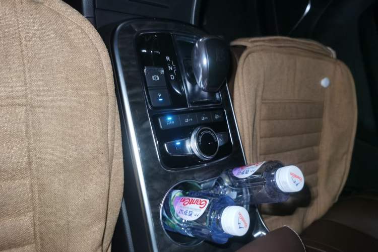 Used BYD Tang New Energy 2015 2.0T Four-Wheel-Drive Flagship Model Gear Lever