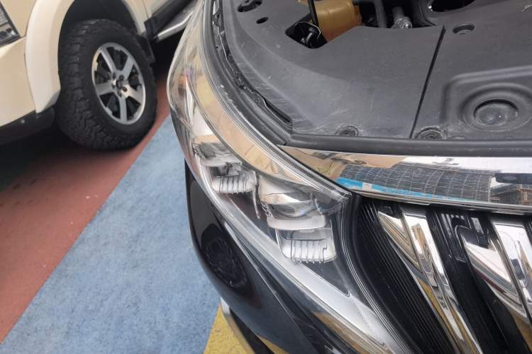 Used GAC Trumpchi M8 2018 320T Luxury Edition Right Front Headlight