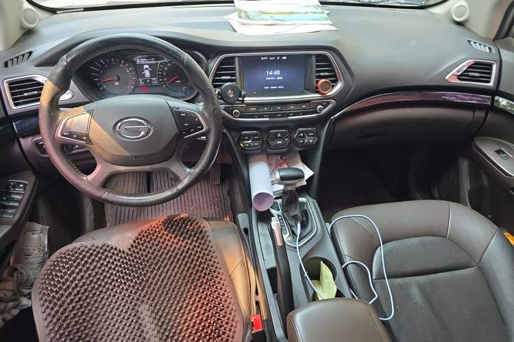 Used GAC Trumpchi GS4 2017 200T G-DCT Two-Wheel Drive Luxury Edition Center Console