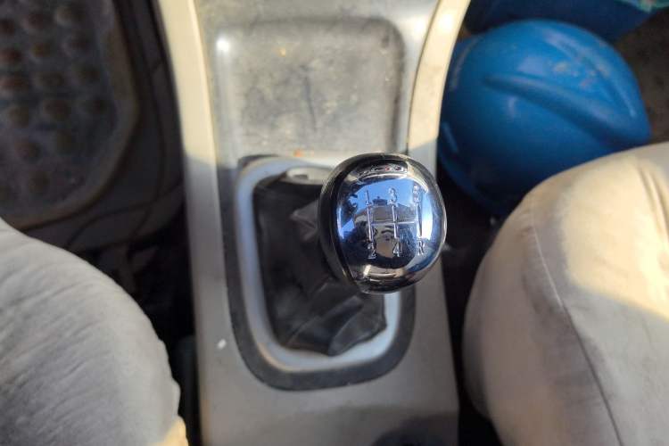 Used Dongfeng Shuaike 2013 1.5L Manual Comfort 7-Seater China V Standard
