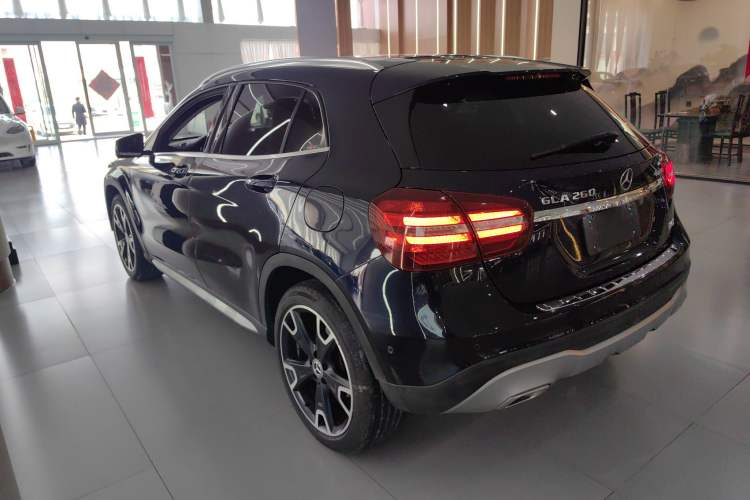 Used Mercedes-Benz GLA 2017 GLA 220 4MATIC Fashion Model