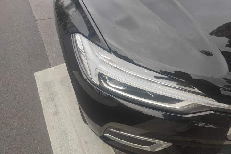 Used Volvo XC60 2021 T5 4x4 Smart Luxury Edition Right Front Headlight