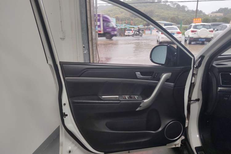 Used Haval H6 2015 Sport Edition 1.5T Automatic Two-Wheel Drive Luxury Model