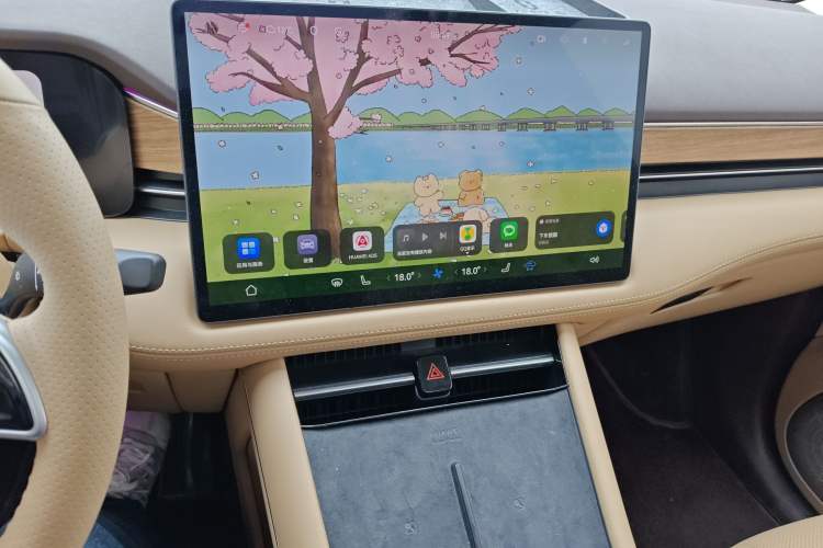 Used Hima AITO M7 2024 1.5T Intelligent Driving 4WD Max Edition 5 Seats Audio And AC Panel