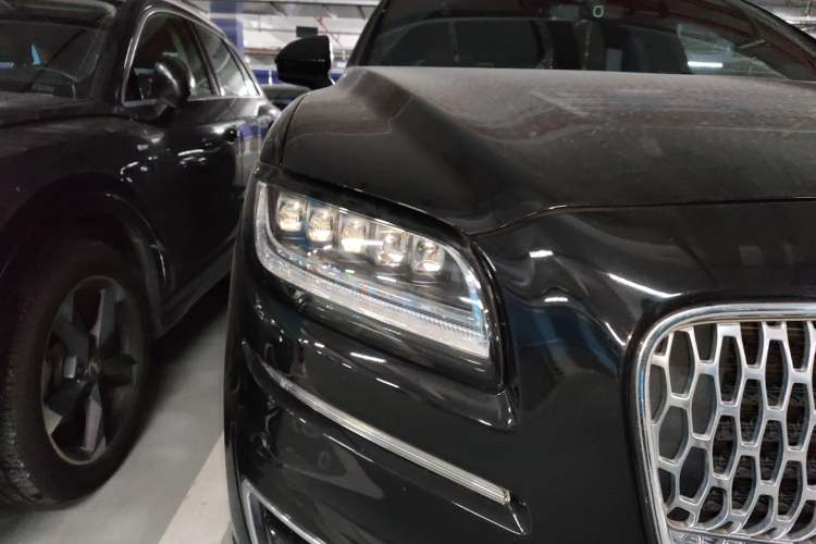 Used Lincoln Nautilus 2019 2.7T Four-Wheel Drive Prestige Edition China VI Standard Right Front Headlight