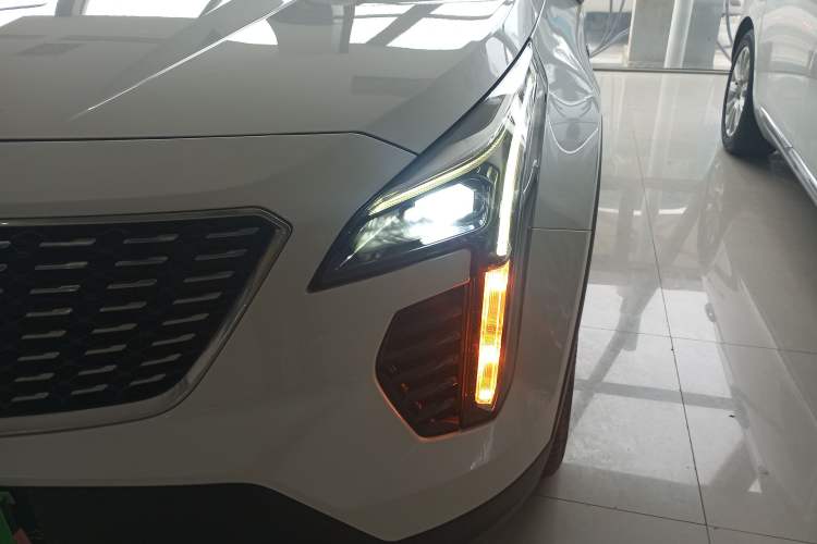 Used Cadillac XT4 2021 28T Two-Wheel Drive Tech Edition