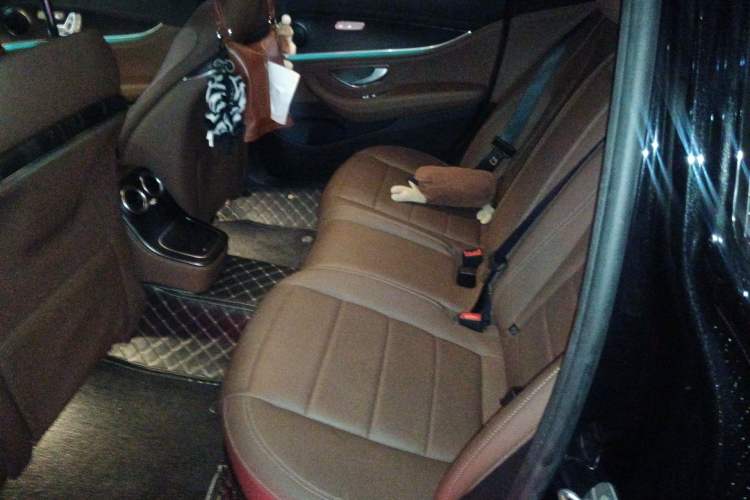 Used Mercedes-Benz E-Class New Energy 2023 E 350 e L Plug-in Hybrid Sports Sedan Left Rear Seat