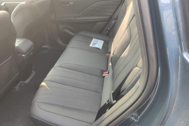 Used AION V 2024 Aion Tyrannosaurus 650 Smart Premium Edition