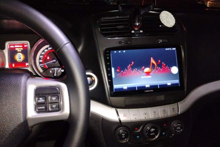 Used Dodge Journey 2013 2.4L Two-Wheel Drive Luxury Version