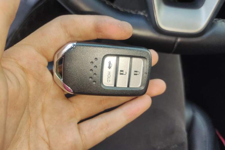 Used Honda Accord 2018 260TURBO Luxury Edition China V Emission Standard Vehicle Key