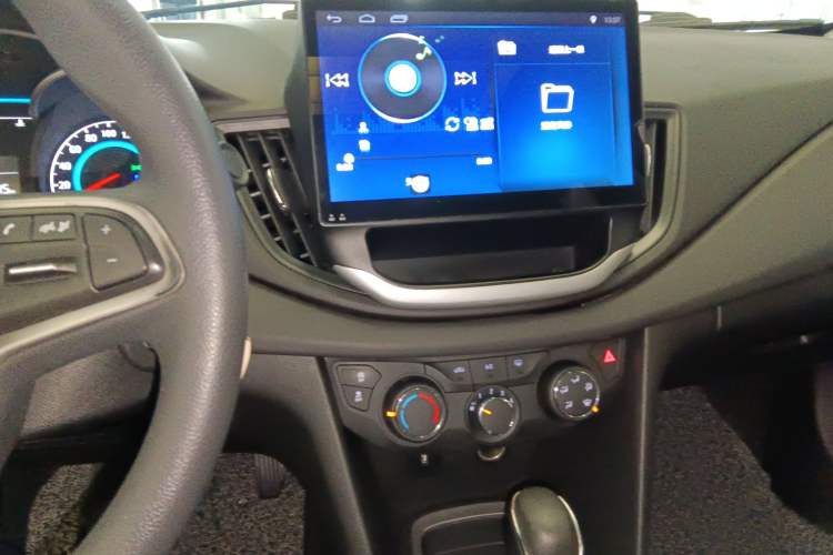 Used Chevrolet Cavalier 2016 1.5L Automatic Xinyue Edition Audio And AC Panel