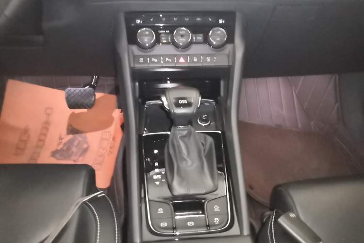 Used Skoda Kodiaq 2017 TSI380 7-Seater Four-Wheel-Drive Flagship Edition Gear Lever