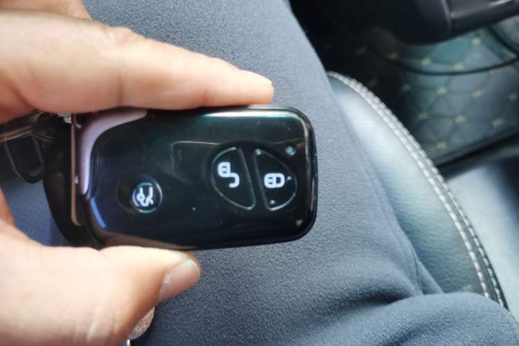 Used BYD S6 2013 Jingyue Edition 2.0L Manual Luxury Model 5 Seats