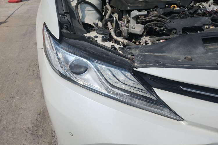 Used Toyota Camry 2019 2.5G Luxury Edition China VI Standard Right Front Headlight