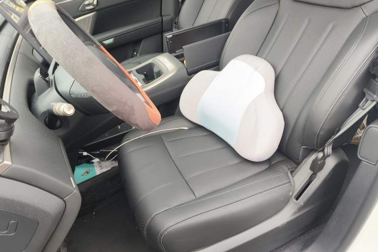 Used ONVO Luxeed L90 2025 Model—Pro Six-Seater Version