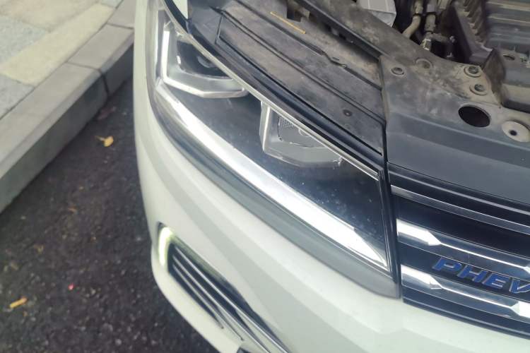 Used Volkswagen Tiguan L New Energy 2019 430 PHEV Hybrid Luxury Edition Right Front Headlight