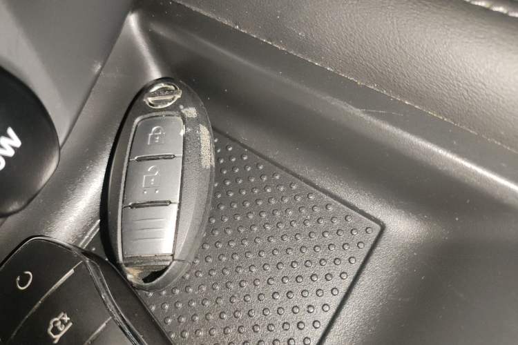 Used Nissan X-Trail 2023 Classic 2.0L Two-Wheel Drive Smart Connect & Comfort Edition Vehicle Key