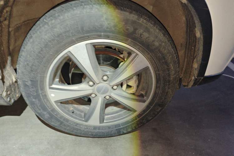 Used Haval H6 2015 Revised Version Sport Edition 1.5T Manual Transmission Two-Wheel Drive Elite Grade Right Front Wheel Hub